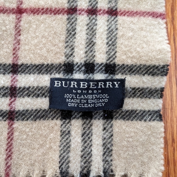 Authentic vintage Burberry classic check wool scarf. Made in London unisex - Picture 3 of 3